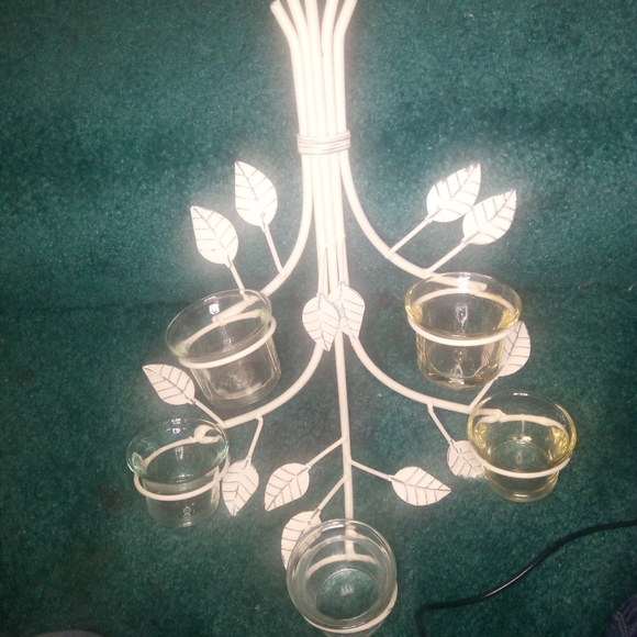 White Wrought Iron Wall Hangers - Picture 12 of 12